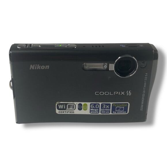 Nikon COOLPIX S6 Silver 6MP 3x Optical Zoom Wi-Fi Compact For Parts Lens Issue - Picture 1 of 5